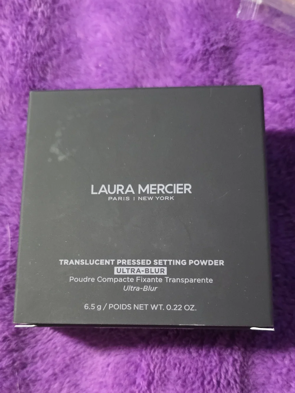 laura mercier Translucent Pressed Setting Powder - Black Compact